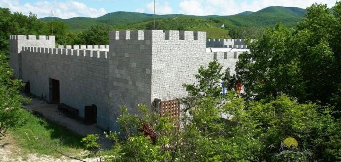Рыцарский замок «Львиная голова»